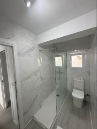 2 slaapkamer Penthouse te koop in Alicante stad - € 150.000 (Ref: 10031181)