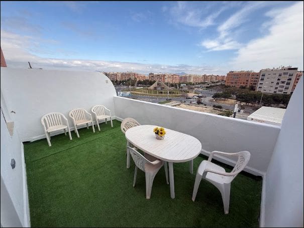2 slaapkamer Penthouse te koop in Alicante stad - € 150.000 (Ref: 10031181)