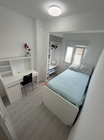 2 slaapkamer Penthouse te koop in Alicante stad - € 150.000 (Ref: 10031181)