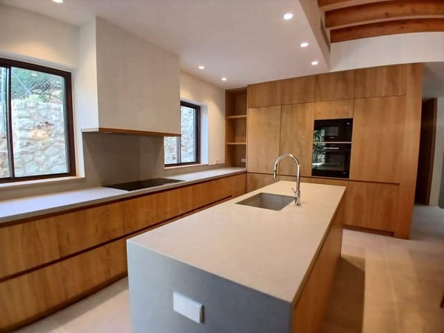 Maison de Ville à vendre à Mancor de la Vall avec piscine garage - 1 970 000 € (Ref: 10031182)