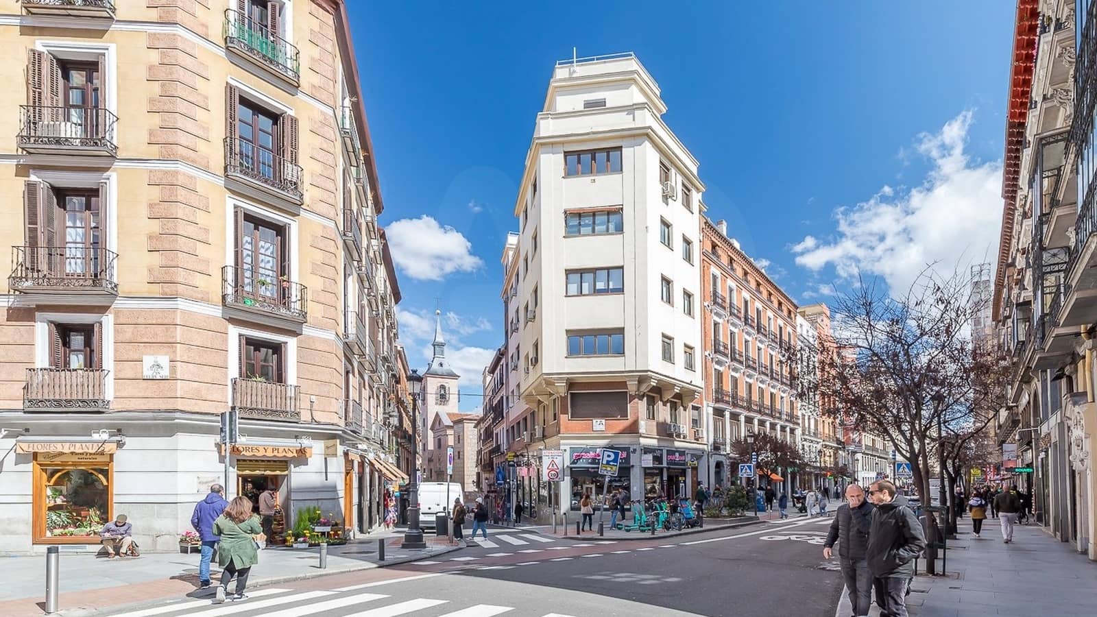 Apartamento de 4 habitaciones en Madrid ciudad en alquiler - 3.250 € (Ref: 10031377)