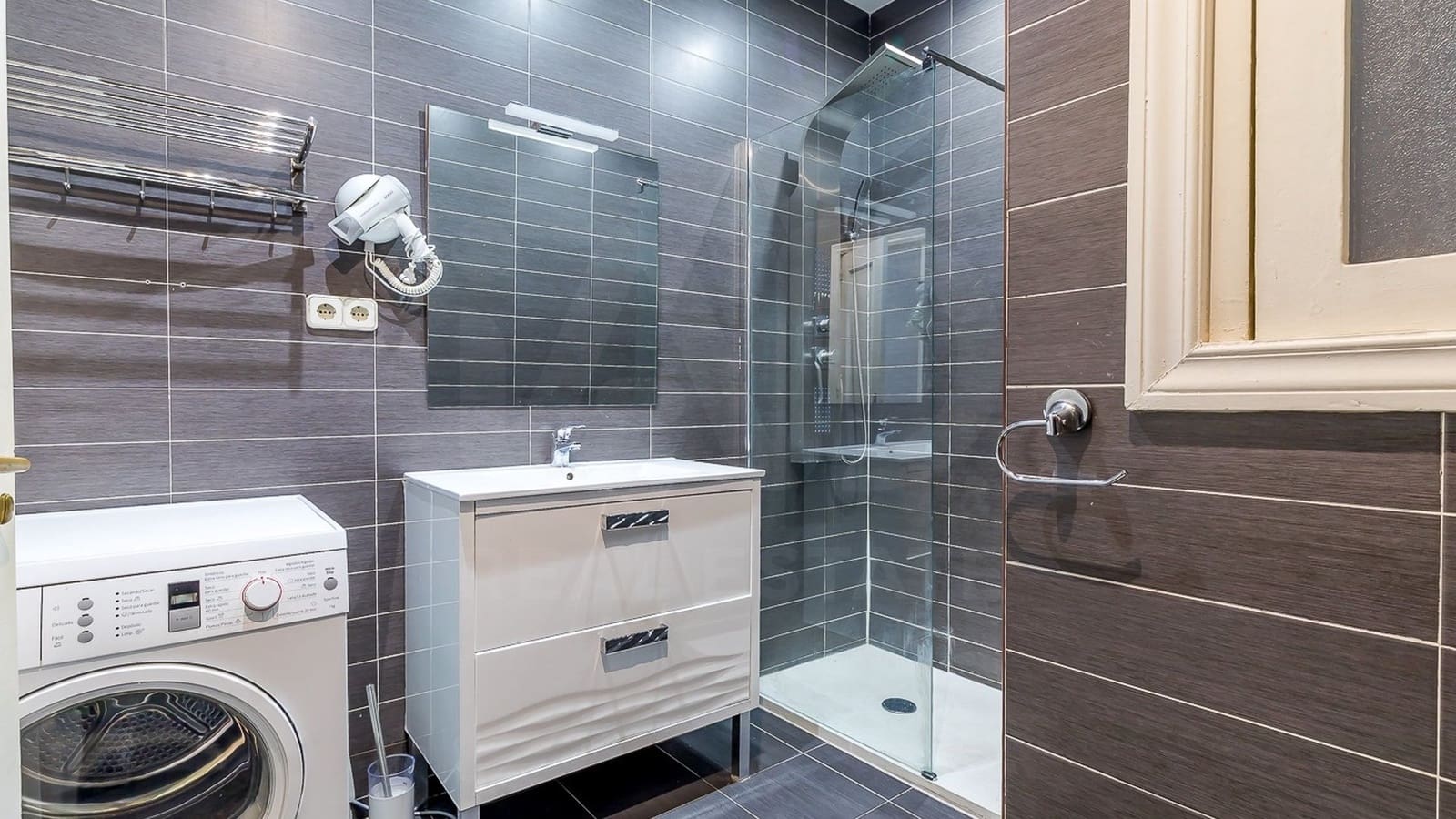 Apartamento de 4 habitaciones en Madrid ciudad en alquiler - 3.250 € (Ref: 10031377)