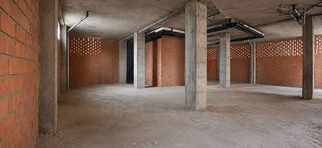Komercyjne na sprzedaż w Aranda de Duero - 168 900 € (Ref: 10031378)