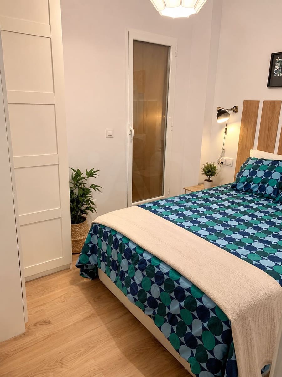 1 sovrum Lägenhet till salu i Madrid stad - 185 000 € (Ref: 10031385)