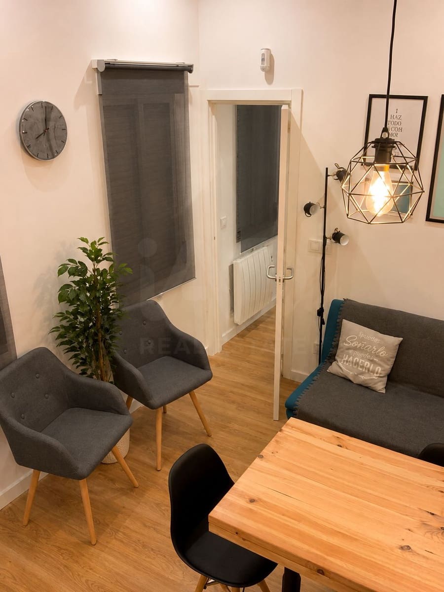 1 sovrum Lägenhet till salu i Madrid stad - 185 000 € (Ref: 10031385)