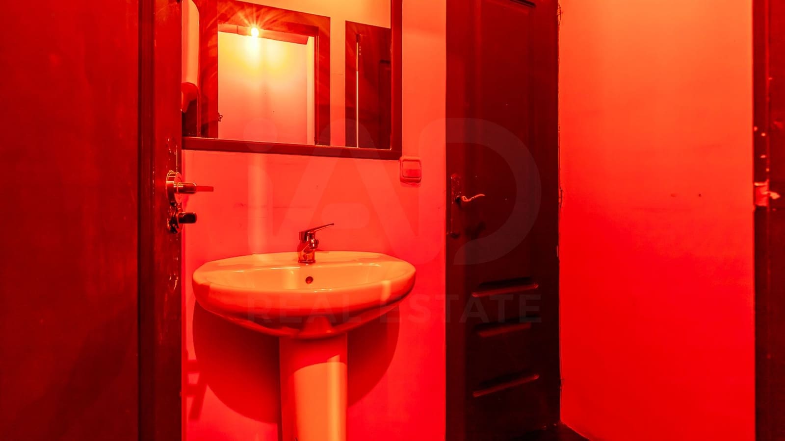 Local Comercial de 1 habitación en Madrid ciudad en venta - 110.000 € (Ref: 10032104)