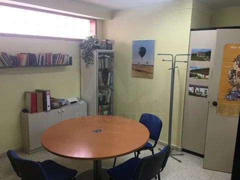 3 bedroom Commercial for sale in Jaca - € 63,000 (Ref: 10033384)