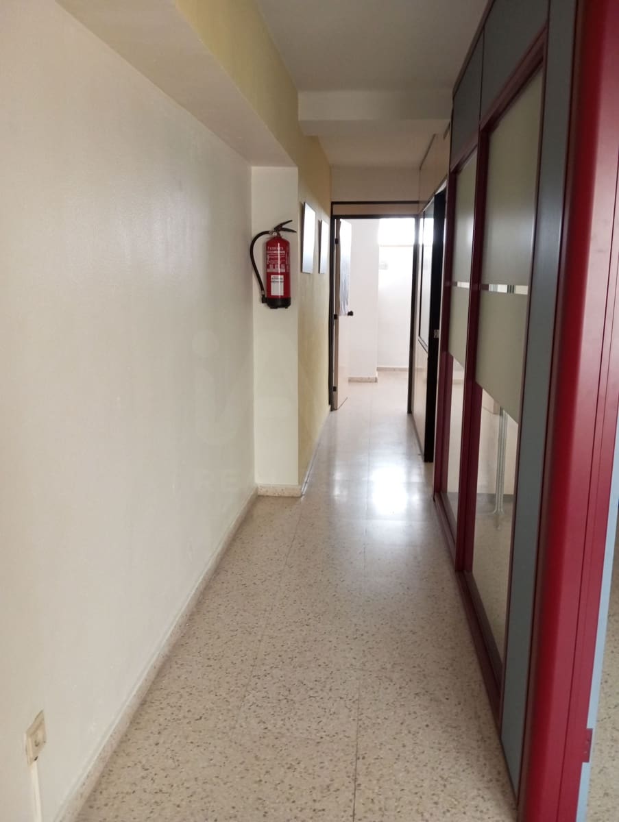 3 bedroom Commercial for sale in Jaca - € 63,000 (Ref: 10033384)