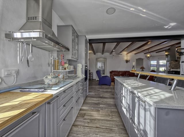3 sovrum Villa till salu i Els Poblets med pool garage - 289 000 € (Ref: 10033385)