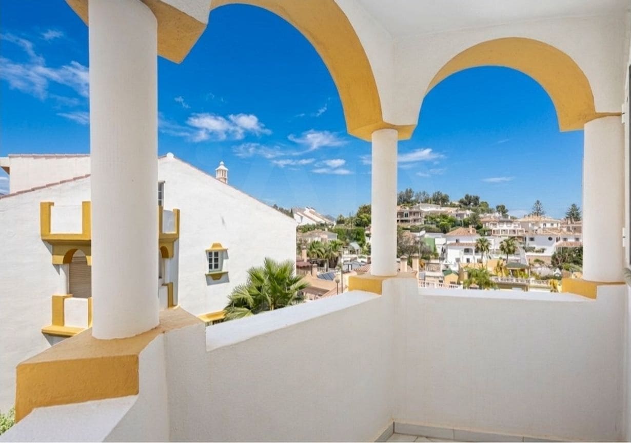 6 soverom Hus til salgs i Malaga by med svømmebasseng garasje - € 1 230 000 (Ref: 10033386)