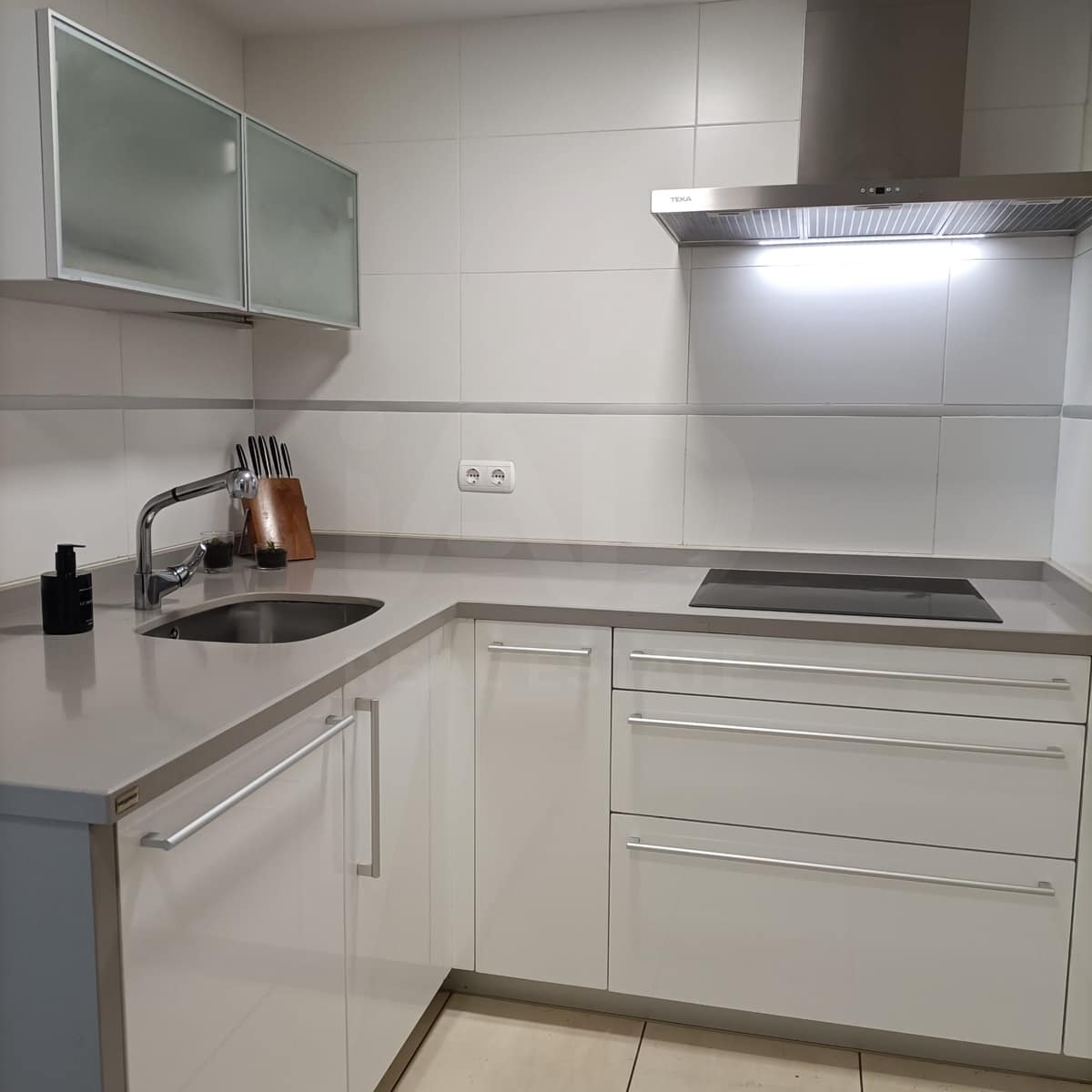 4 bedroom Villa for sale in Valladolid city with pool garage - € 645,000 (Ref: 10033395)