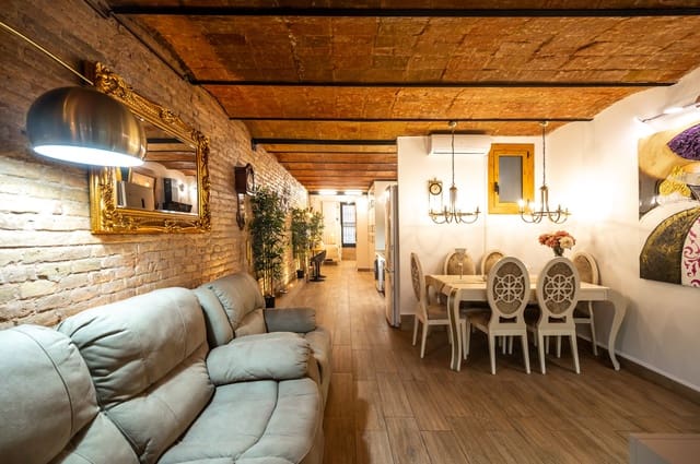 4 chambre Appartement à vendre à El Poble Sec, Barcelone ville - 745 000 € (Ref: 10033396)