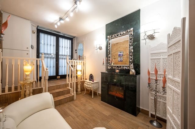 4 chambre Appartement à vendre à El Poble Sec, Barcelone ville - 745 000 € (Ref: 10033396)