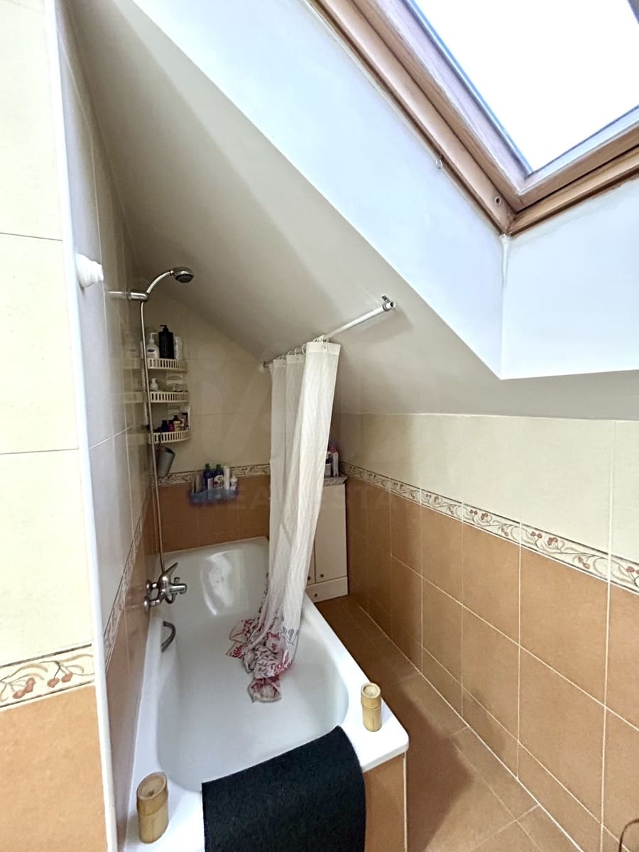 3 slaapkamer Appartement te koop in Valverde de la Virgen met garage - € 179.000 (Ref: 10033400)