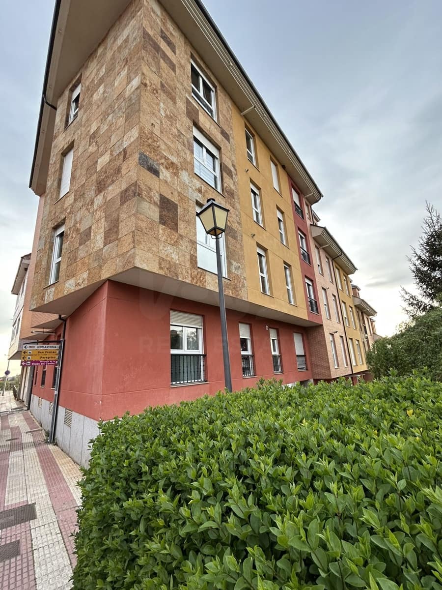 3 slaapkamer Appartement te koop in Valverde de la Virgen met garage - € 179.000 (Ref: 10033400)