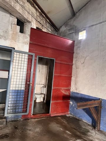 Garage zu verkaufen in Pinos Puente - 150.000 € (Ref: 10033402)