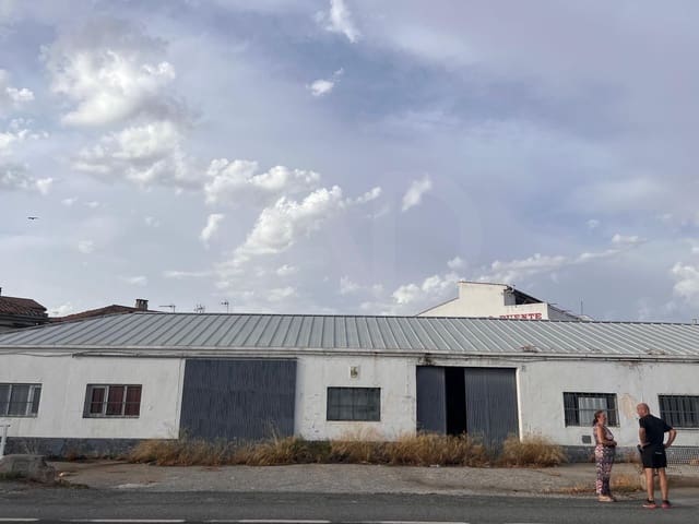 Garage zu verkaufen in Pinos Puente - 150.000 € (Ref: 10033402)