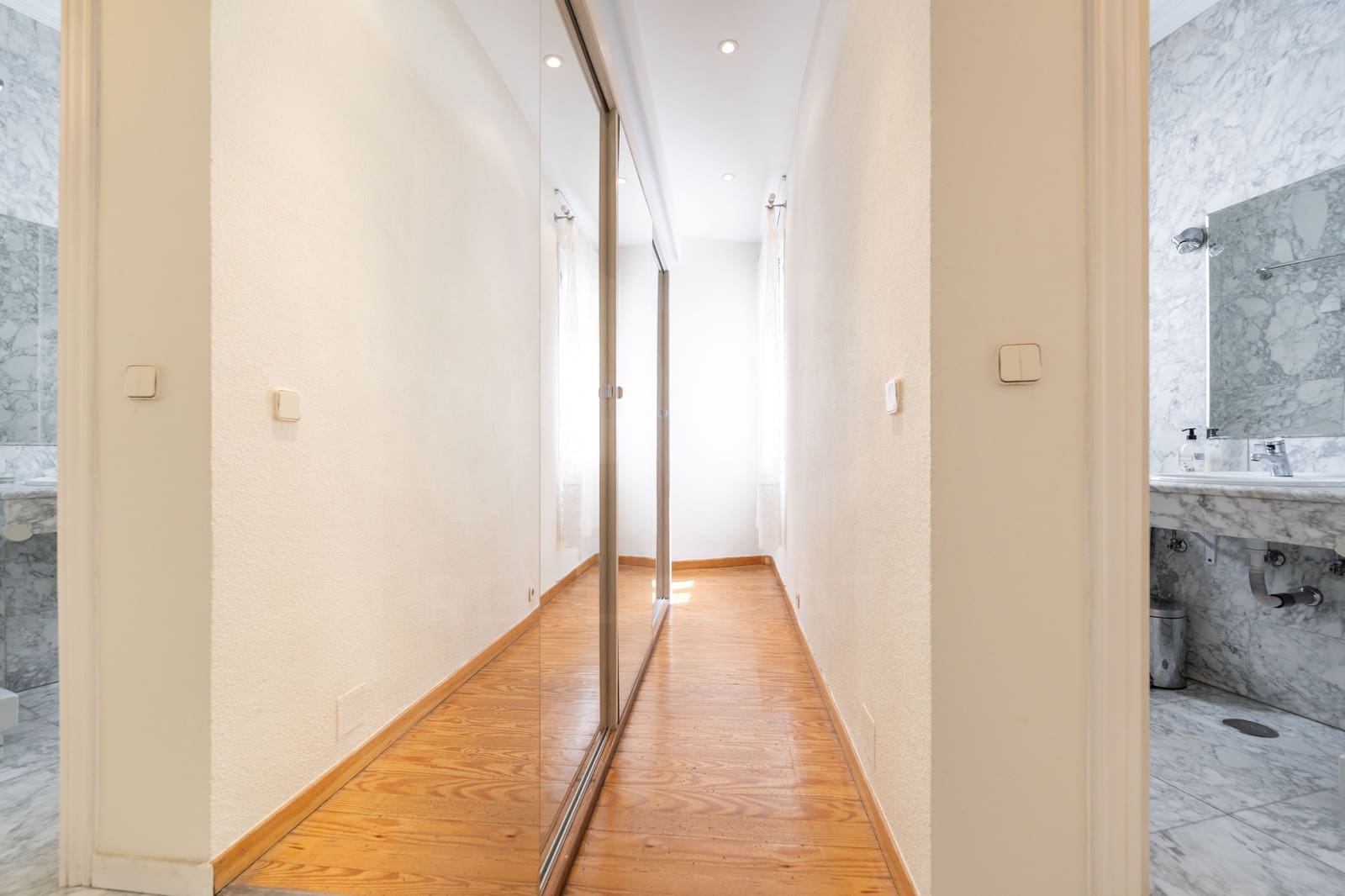 1 sypialnia Apartament do wynajęcia w Miasto Madryt - 1 650 € (Ref: 10034037)