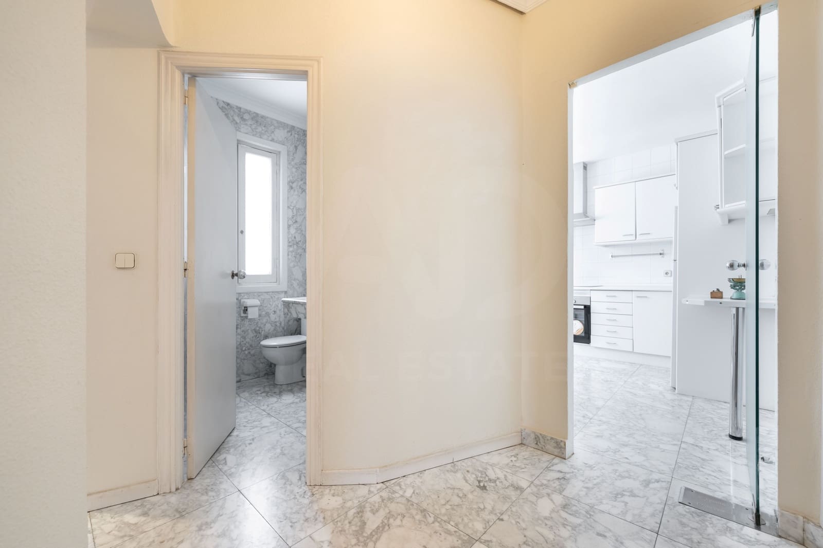 1 sypialnia Apartament do wynajęcia w Miasto Madryt - 1 650 € (Ref: 10034037)
