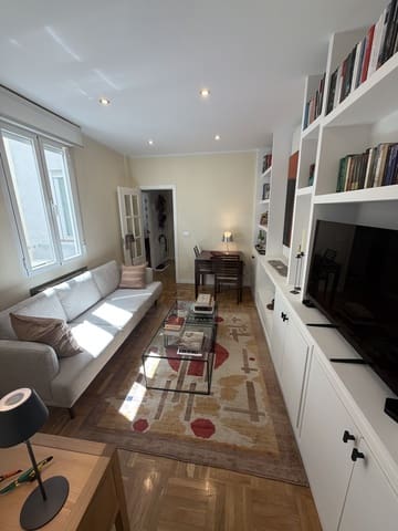 2 soveværelse Lejlighed til salg i Castellana, Madrid by - € 660.000 (Ref: 10034536)