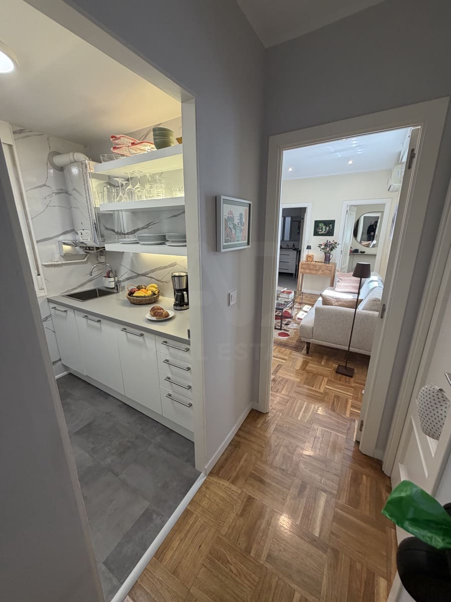 2 soveværelse Lejlighed til salg i Madrid by - € 660.000 (Ref: 10034536)