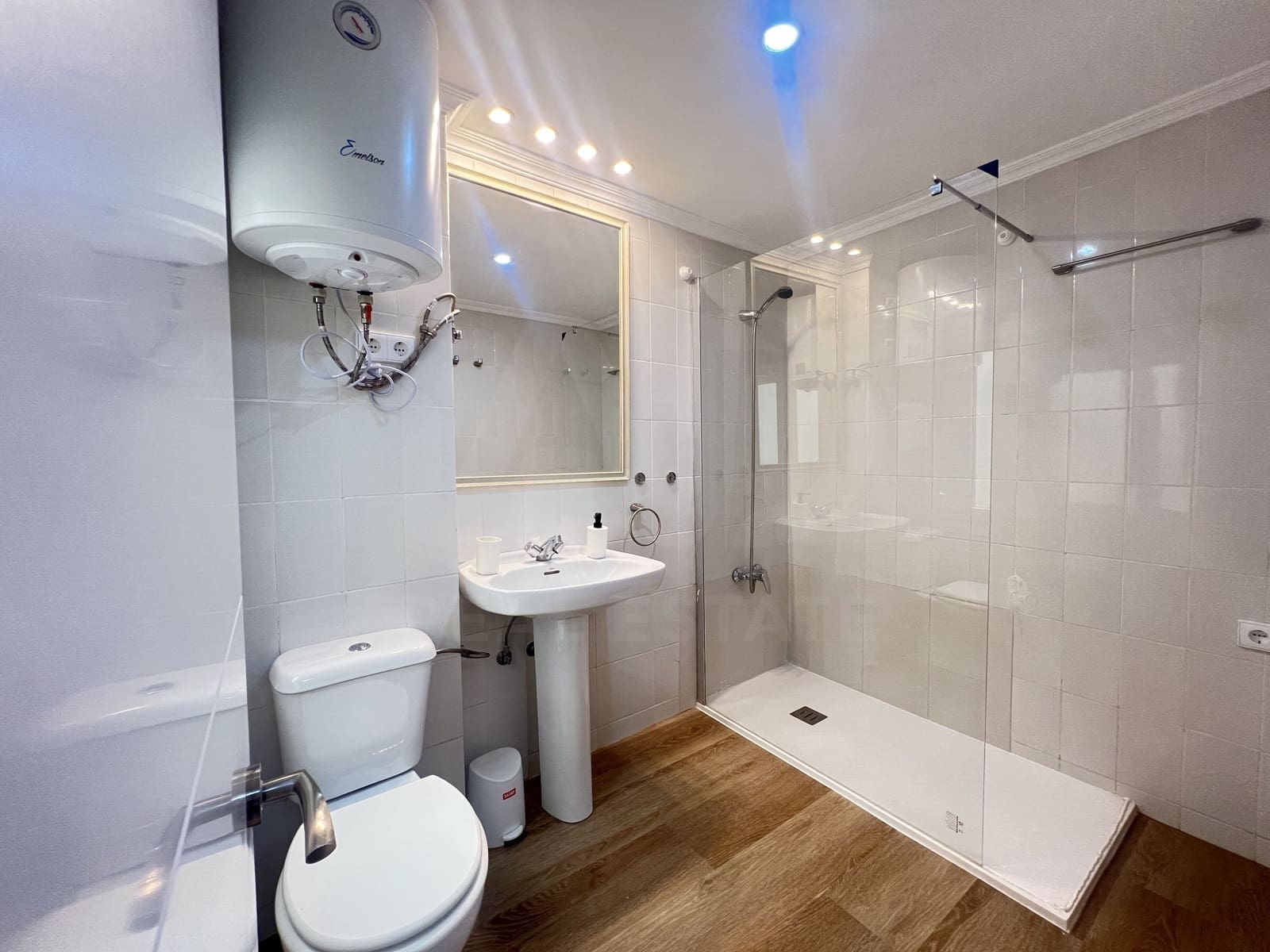 2 bedroom Apartment for sale in Aviles - € 184,900 (Ref: 10034538)