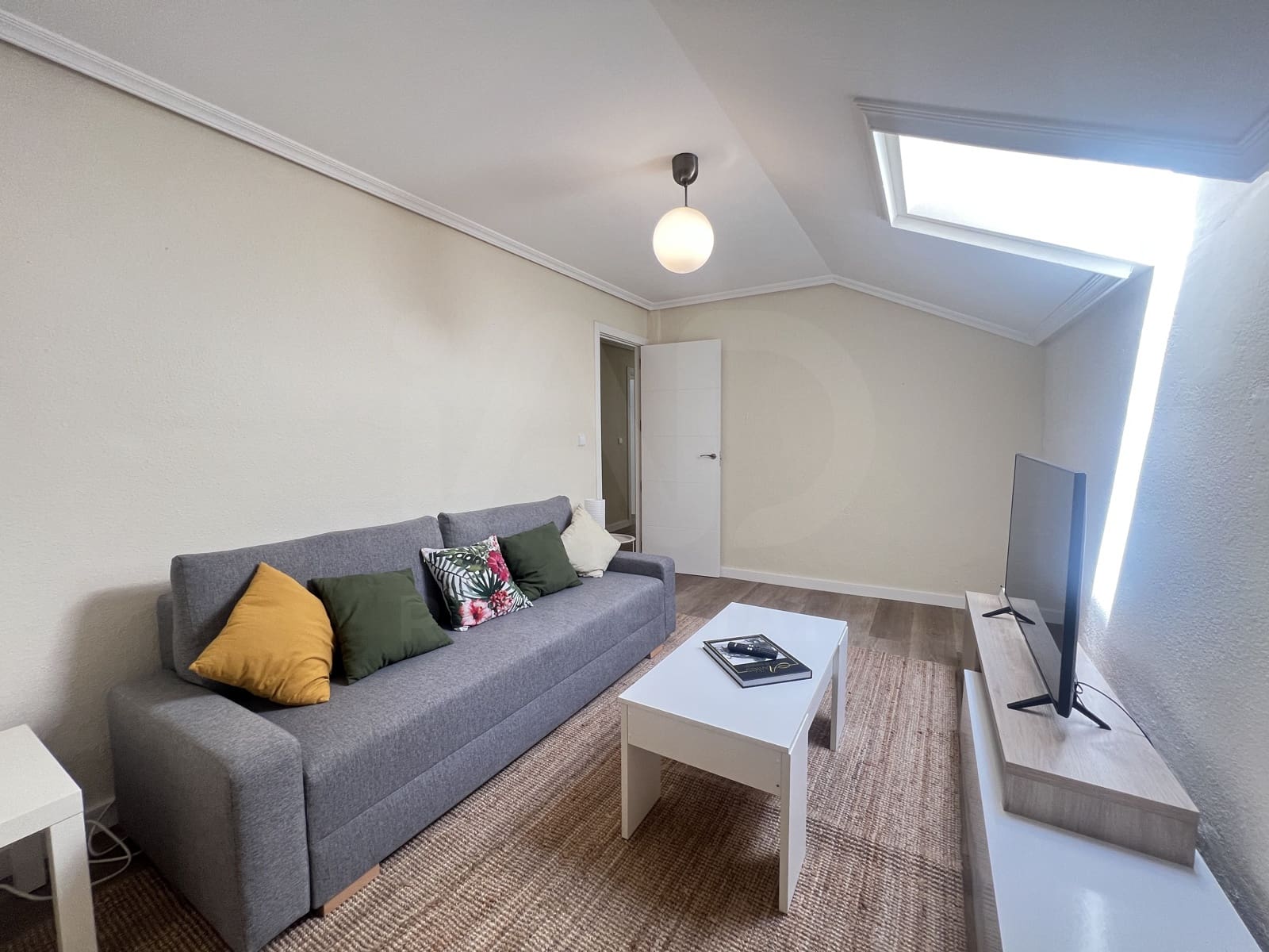 2 bedroom Apartment for sale in Aviles - € 184,900 (Ref: 10034538)