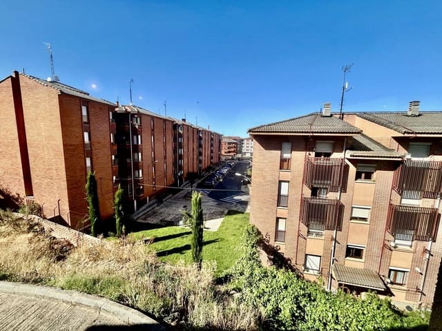 4 soverom Hus til salgs i La Bañeza - € 110 000 (Ref: 10034540)