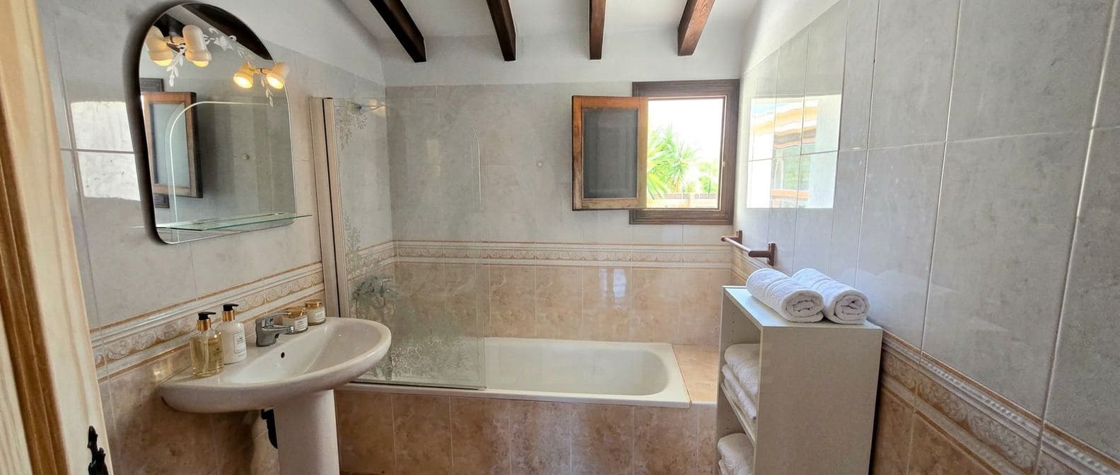 5 bedroom Finca/Country House for sale in Barinas with pool garage - € 472,000 (Ref: 10034543)