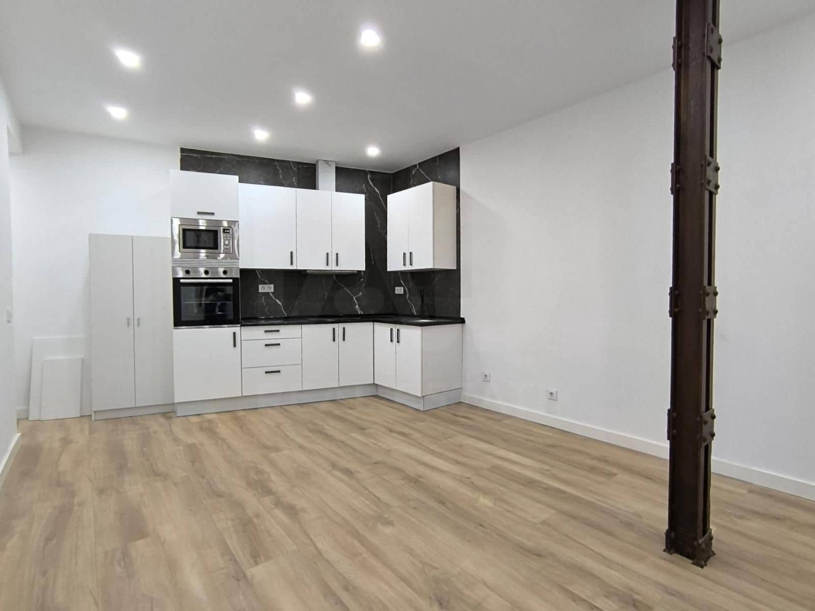 2 soverom Leilighet til leie i Madrid by - € 1 450 (Ref: 10034546)