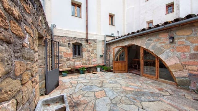 9 quarto Hotel para venda em Cornudella de Montsant - 589 100 € (Ref: 10034548)