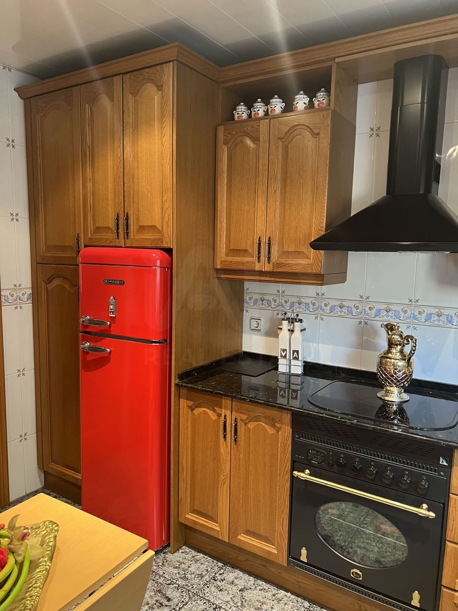 3 bedroom Townhouse for sale in Olesa de Bonesvalls with garage - € 550,000 (Ref: 10034818)