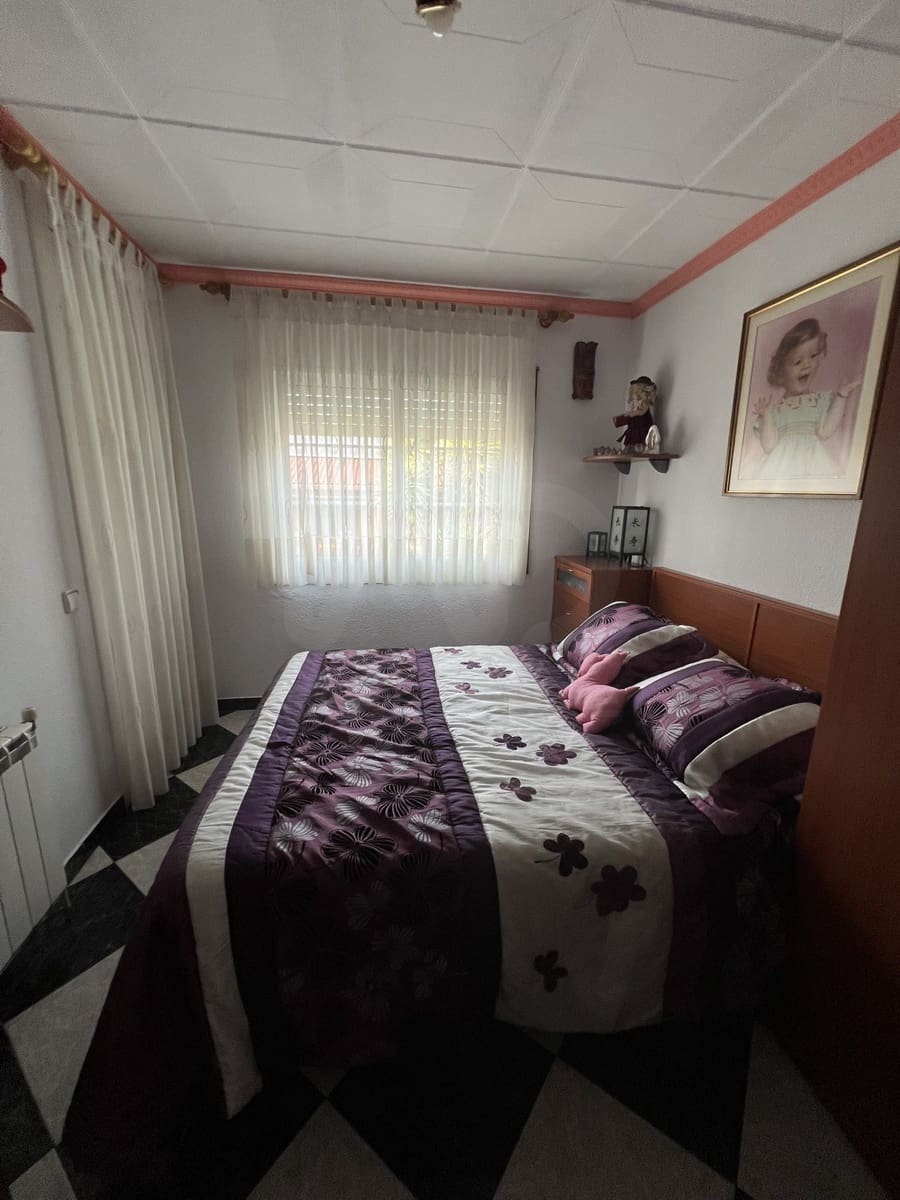 3 bedroom Townhouse for sale in Olesa de Bonesvalls with garage - € 550,000 (Ref: 10034818)