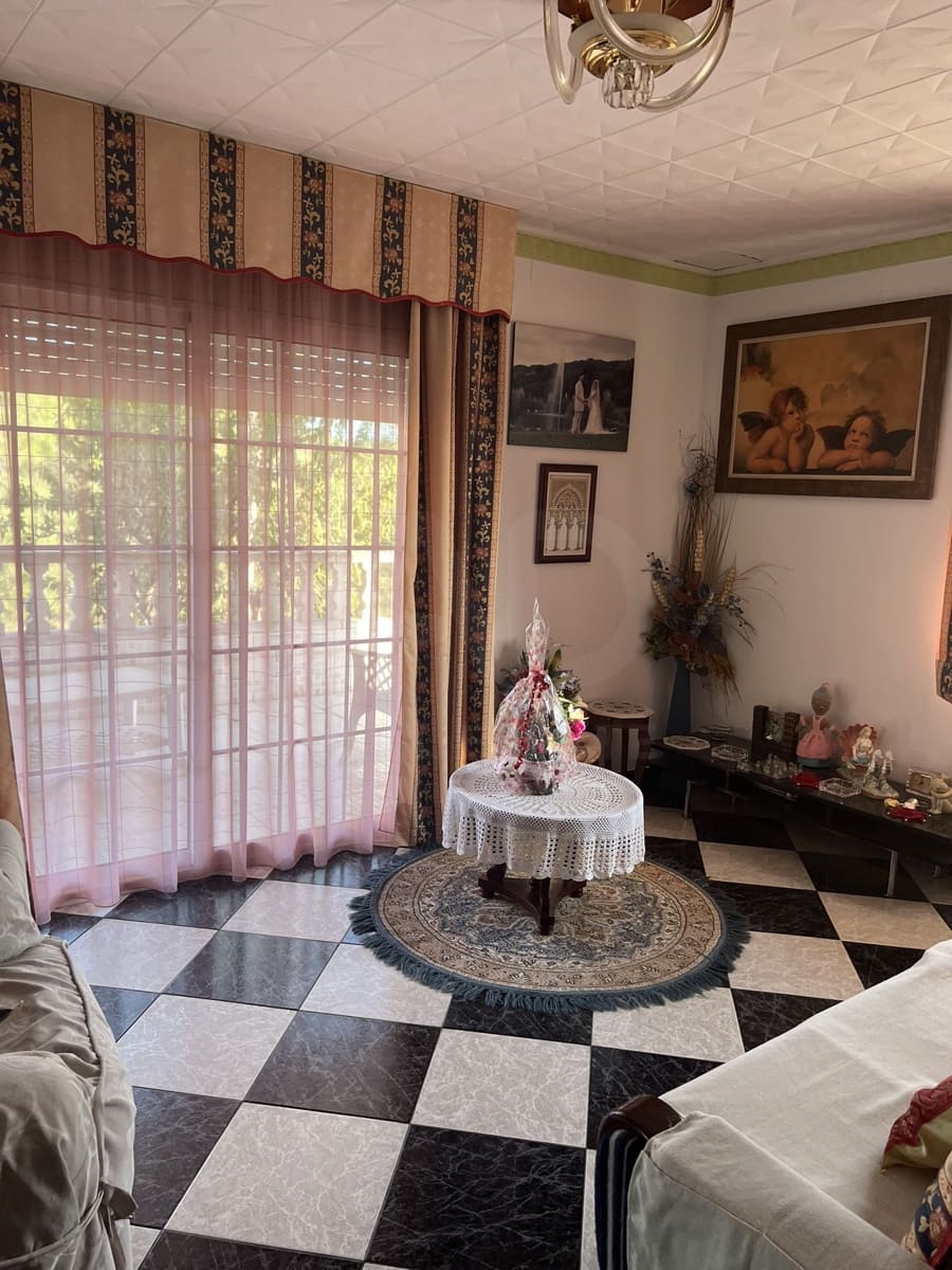 3 bedroom Townhouse for sale in Olesa de Bonesvalls with garage - € 550,000 (Ref: 10034818)