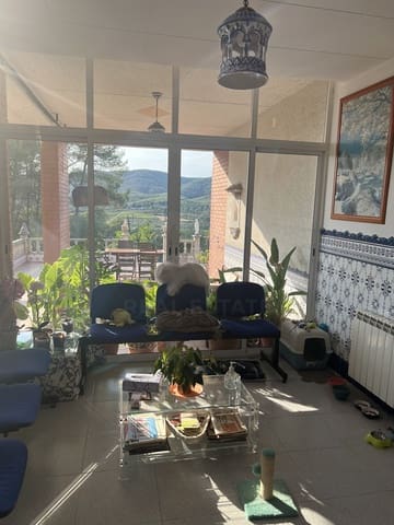 3 bedroom Townhouse for sale in Olesa de Bonesvalls with garage - € 550,000 (Ref: 10034818)