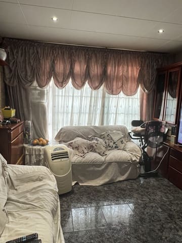 3 bedroom Townhouse for sale in Olesa de Bonesvalls with garage - € 550,000 (Ref: 10034818)