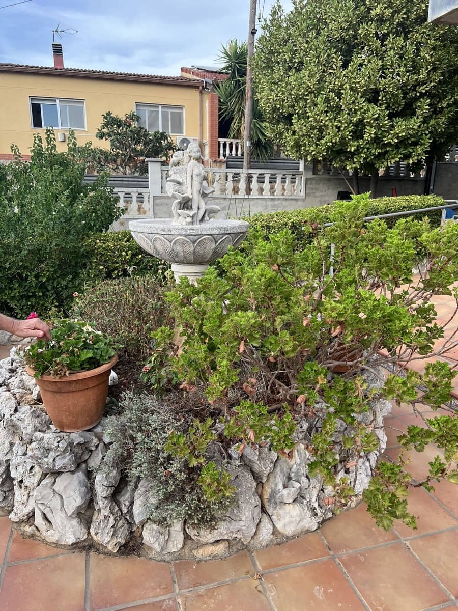 3 bedroom Townhouse for sale in Olesa de Bonesvalls with garage - € 550,000 (Ref: 10034818)