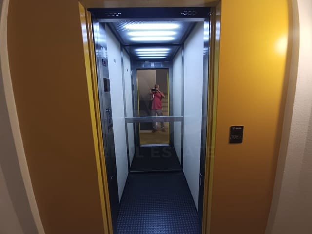 Garage for sale in Palacio, Madrid city - € 30,500 (Ref: 10034820)