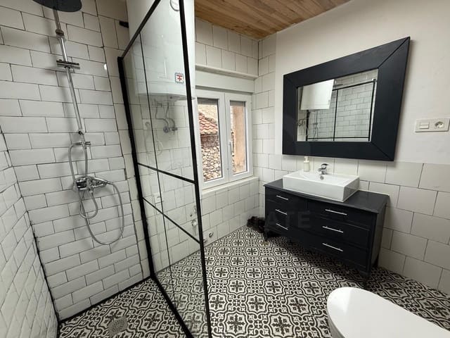 1 quarto Casa em Banda para venda em Matallana de Torío - 49 000 € (Ref: 10034824)