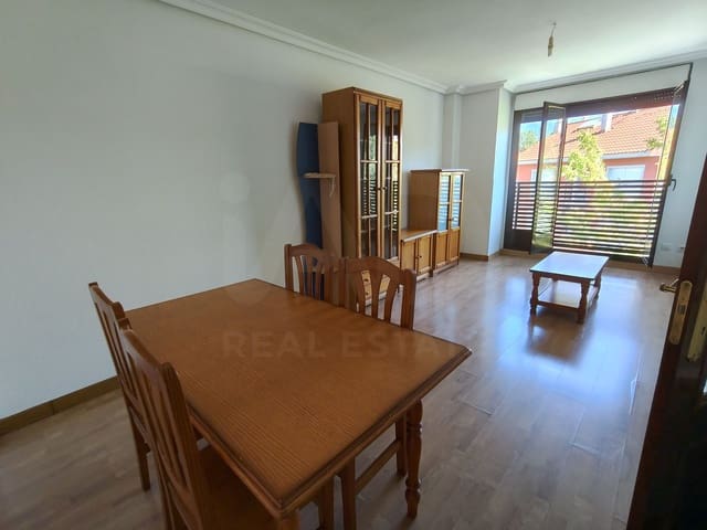 3 makuuhuone Huoneisto myytävänä paikassa Salamanca kaupunki - 233 000 € (Ref: 10035971)