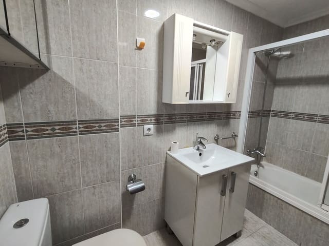 3 makuuhuone Huoneisto myytävänä paikassa Salamanca kaupunki - 233 000 € (Ref: 10035971)