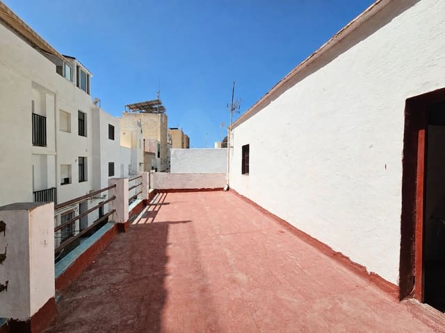 5 bedroom Townhouse for sale in La Mamola, Polopos - € 115,000 (Ref: 10035972)