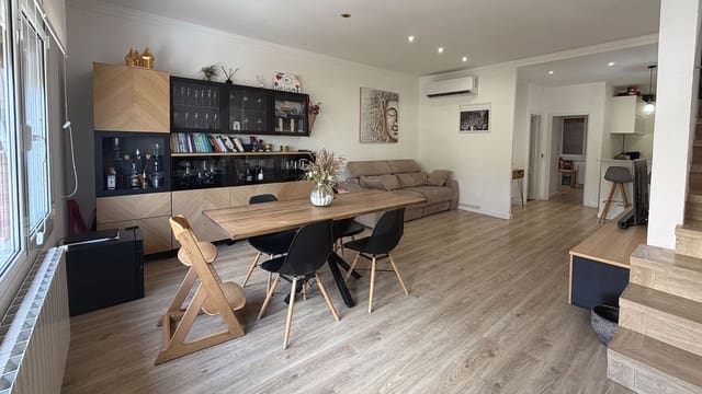 4 camera da letto Villetta a Schiera in vendita in Vilassar de Dalt - 425.000 € (Rif: 10035973)