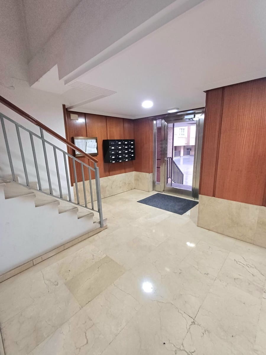 3 Zimmer Apartment zu verkaufen in Leon Stadt mit Garage - 195.000 € (Ref: 10035975)