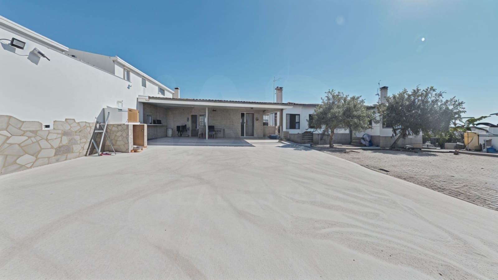 4 bedroom Townhouse for sale in Chiclana de la Frontera with pool garage - € 380,000 (Ref: 10035978)