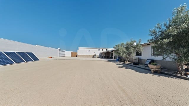 4 bedroom Townhouse for sale in Chiclana de la Frontera - € 380,000 (Ref: 10035978)