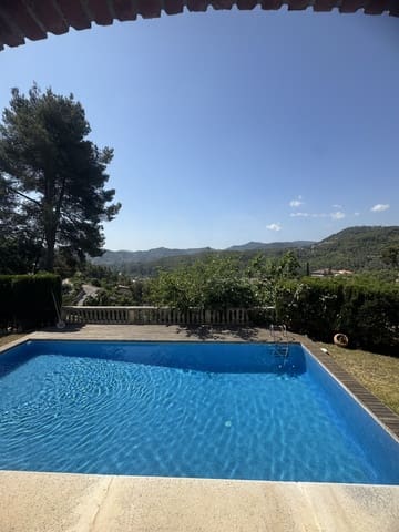5 bedroom Townhouse for sale in La Palma de Cervelló with pool - € 870,000 (Ref: 10035980)