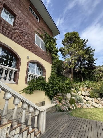 5 bedroom Townhouse for sale in La Palma de Cervelló with pool - € 870,000 (Ref: 10035980)