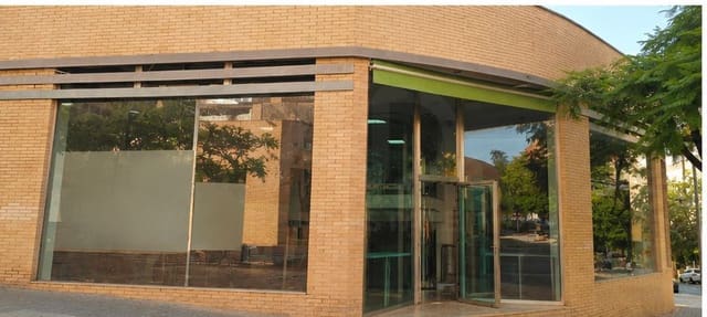 5 quarto Comercial para venda em Alicante cidade - 567 000 € (Ref: 10035981)