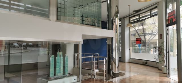 5 quarto Comercial para venda em Alicante cidade - 567 000 € (Ref: 10035981)